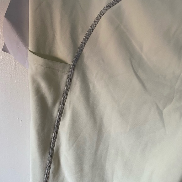 NWT Fabletics High Waisted Cold Weather Reflective Leggings XXL 2X Plus - Picture 6 of 6